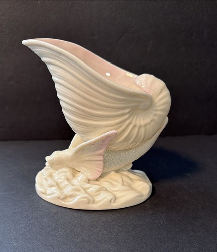 Belleek flying fish with - flying,