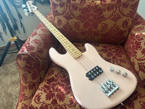 Fender flea artist - fender,